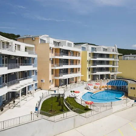 Sunset Complex Hotel 3*